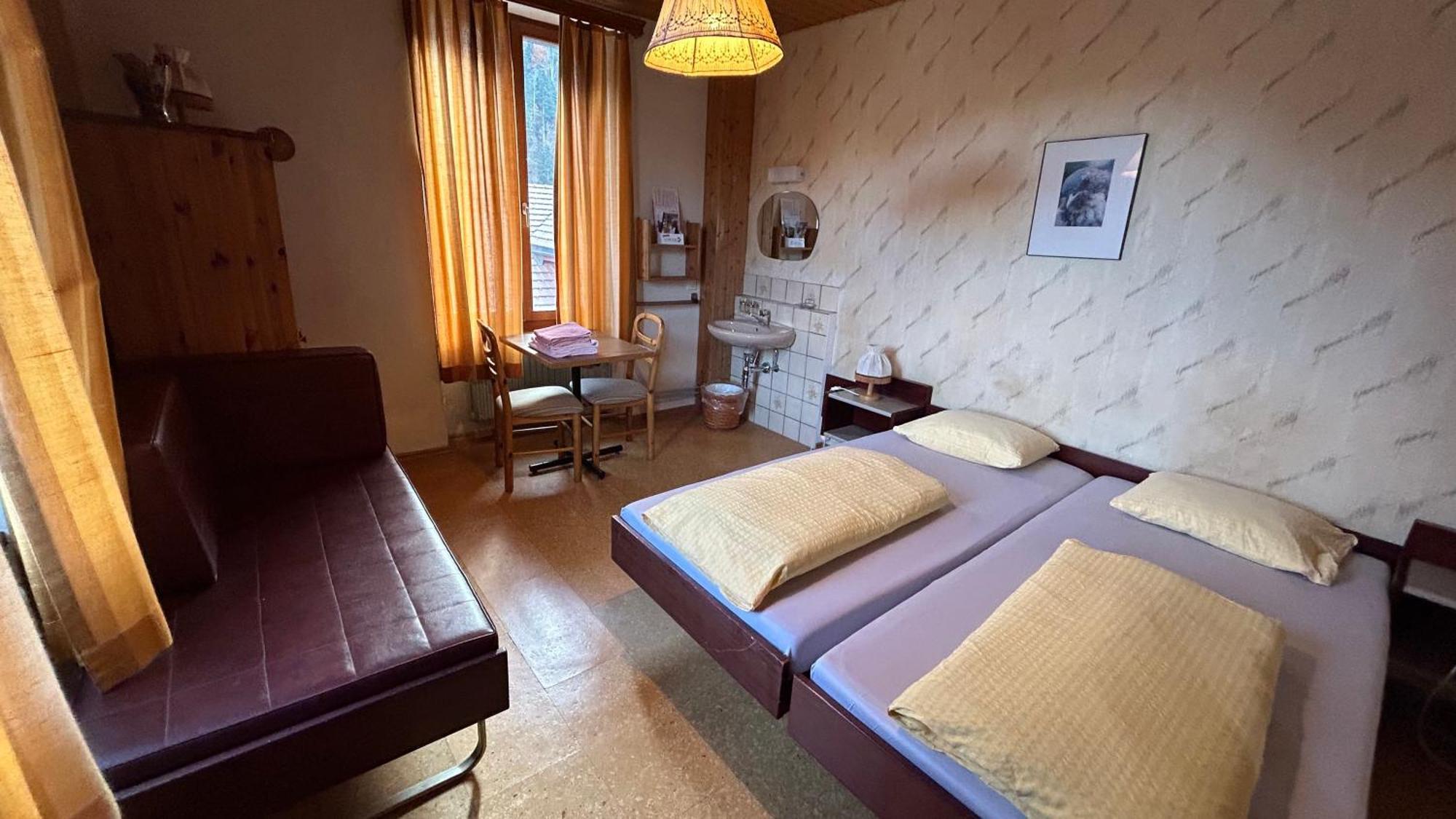 Maison D'Hotes De La Gare Montbovon Room photo
